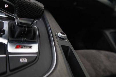 Car image 41