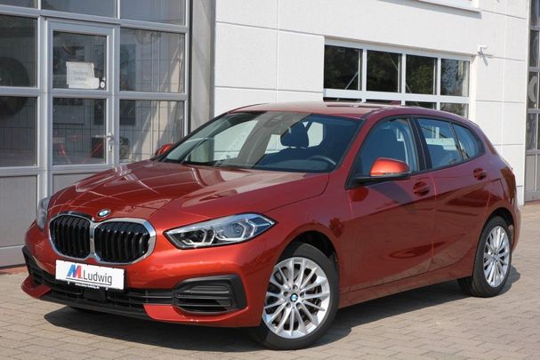 BMW 120i Advantage 131 kW image number 1