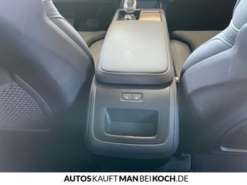 Car image 32