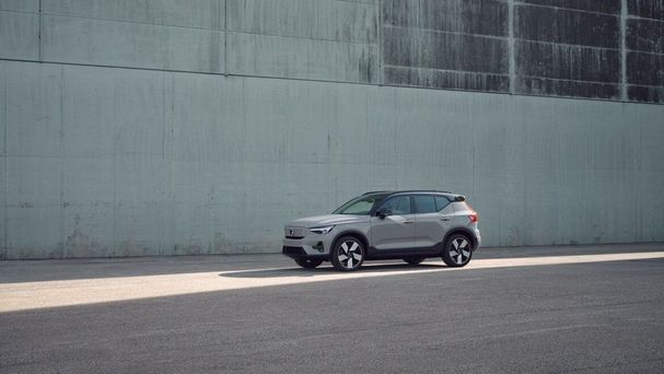 Volvo XC40 Recharge Single Motor Extended Range Core 188 kW image number 8