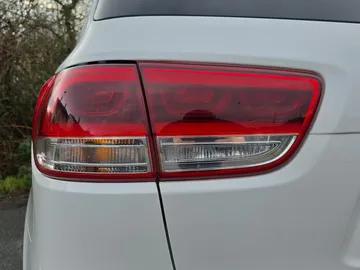 Car image 37