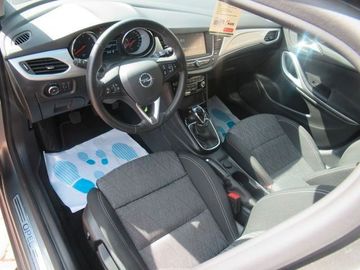 Car image 19