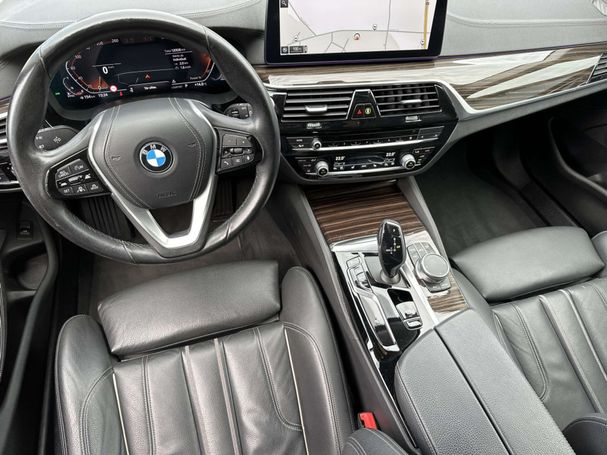 BMW 520d Touring 140 kW image number 12