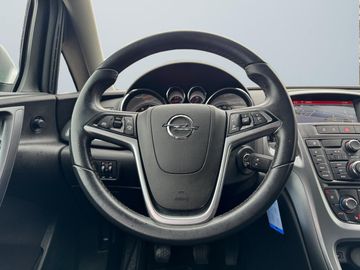 Car image 12