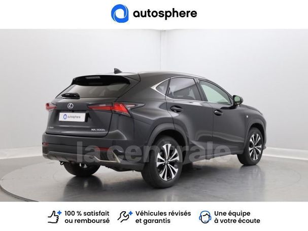 Lexus NX 300 h 145 kW image number 16