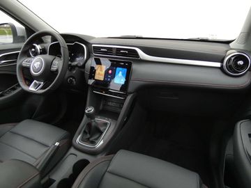 Car image 12