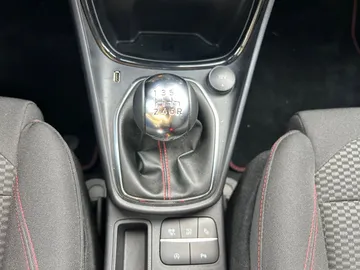 Car image 29
