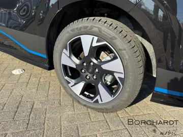 Car image 38