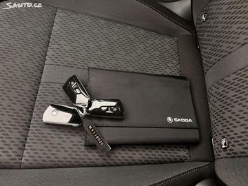 Car image 36