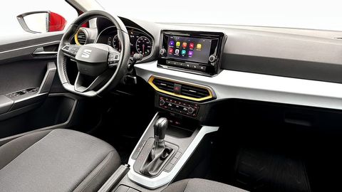 Car image 11