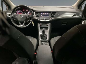 Car image 15