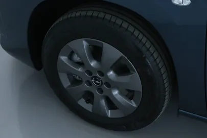 Car image 27