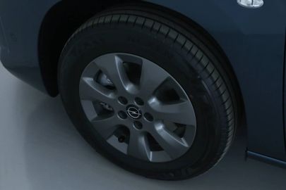 Car image 27