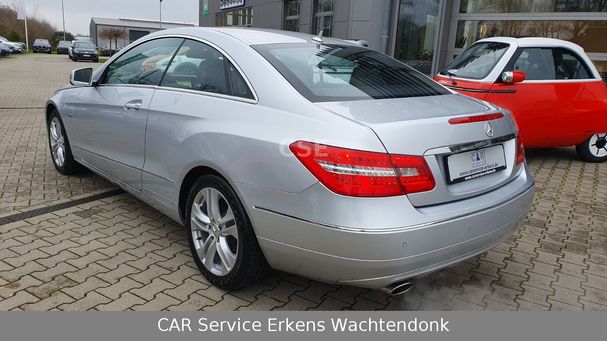 Mercedes-Benz E 250 Coupe BlueEFFICIENCY 150 kW image number 3