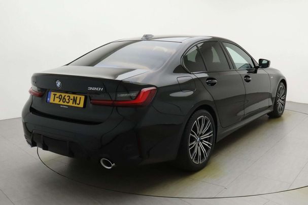 BMW 320i xDrive M Sport 135 kW image number 7