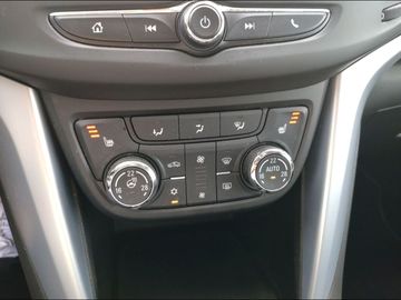 Car image 28