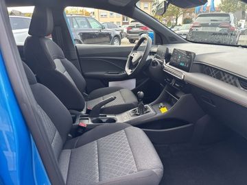 Car image 14