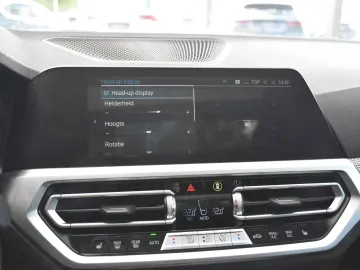 Car image 49