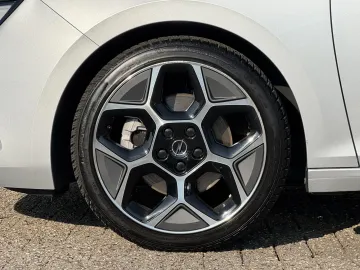 Car image 50