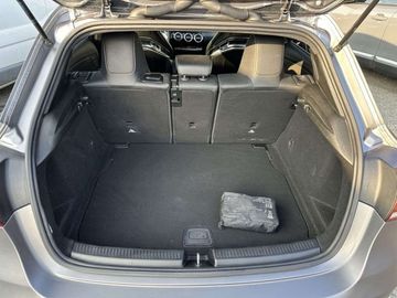 Car image 37