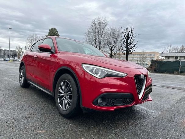 Alfa Romeo Stelvio 2.2 Diesel AT8 140 kW image number 2