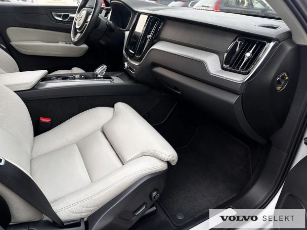 Volvo XC60 AWD 145 kW image number 8