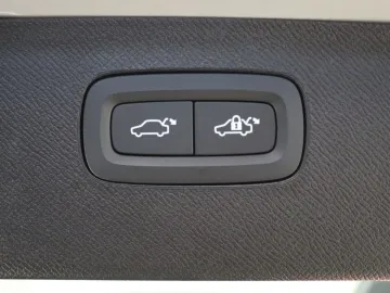 Car image 35