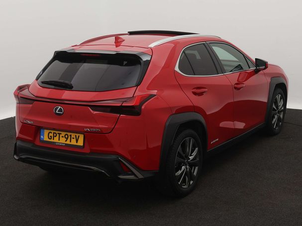 Lexus UX 250h 135 kW image number 17