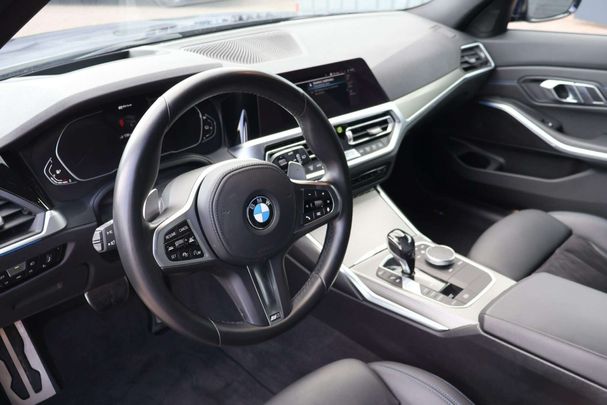 BMW 330 e Touring M Sport 214 kW image number 17