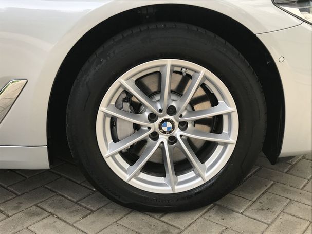 BMW 530d Touring xDrive 195 kW image number 25