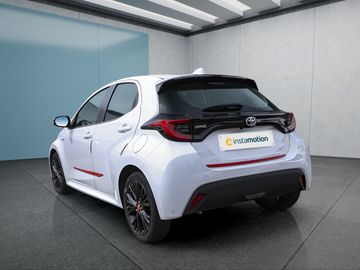 Car image 4