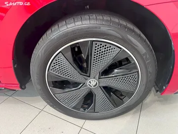 Car image 34
