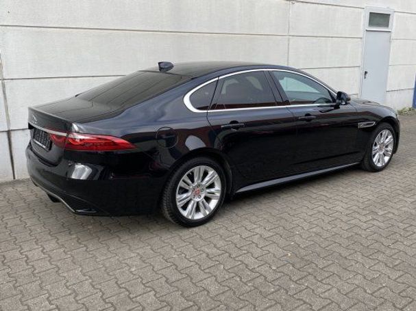 Jaguar XF D200 R-Dynamic AWD 150 kW image number 2