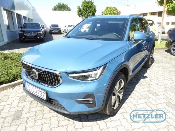 Volvo XC40 B4 Plus DKG 145 kW image number 1