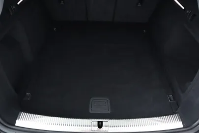 Car image 42