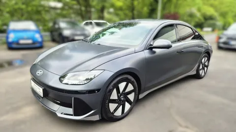 Car image 2