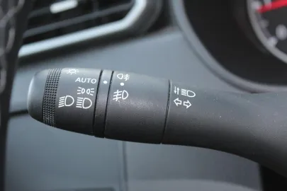 Car image 43