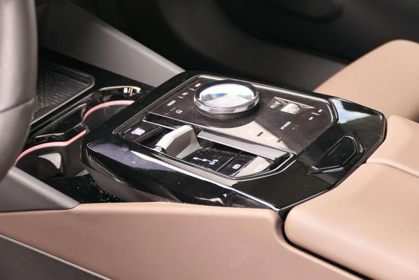 BMW 530 e 220 kW image number 16