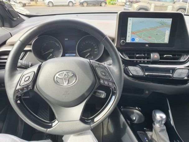 Toyota C-HR 2.0 Hybrid 135 kW image number 10