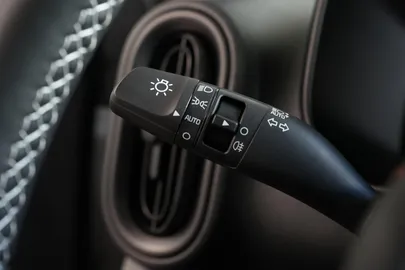 Car image 29