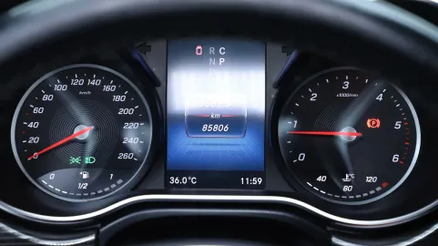 Car image 47