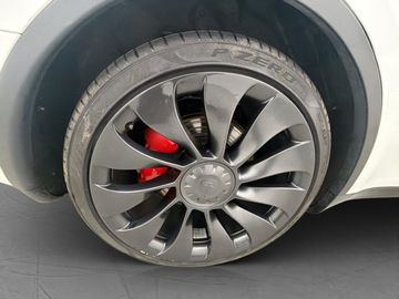 Car image 34
