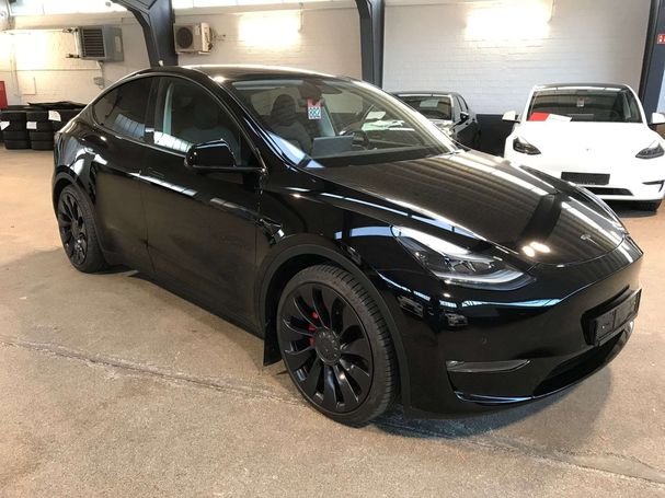 Tesla Model Y Performance AWD 397 kW image number 2