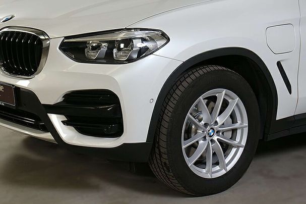 BMW X3e xDrive 215 kW image number 16