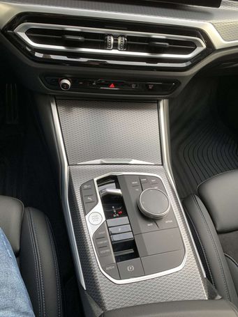 BMW 320d Touring M Sport 140 kW image number 13