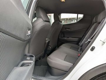 Car image 10