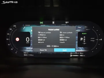 Car image 27