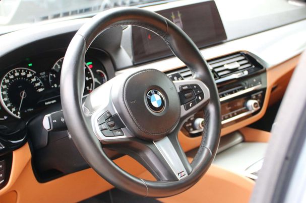 BMW 520i Touring 135 kW image number 15