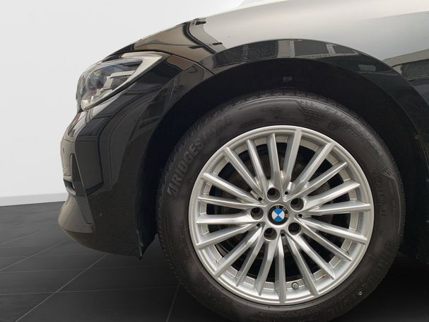 BMW 320d Touring 140 kW image number 13