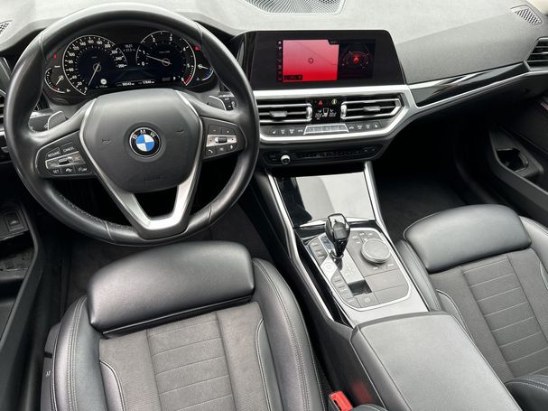 BMW 320d Touring xDrive 140 kW image number 12